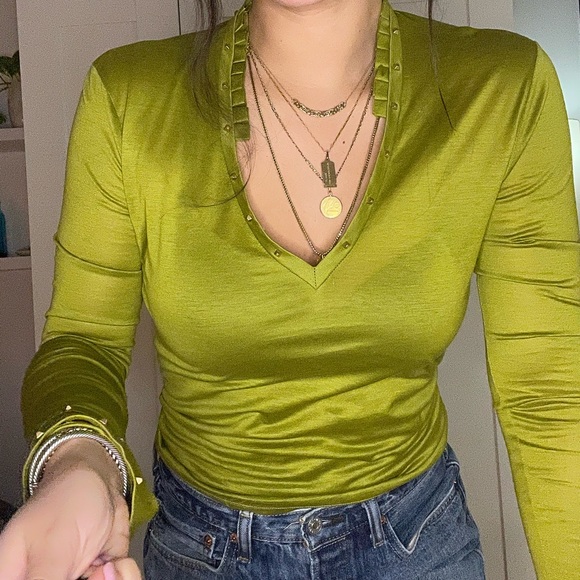 Gucci green vintage long sleeve cotton with gold studs and cuffs, size M - Picture 2 of 10